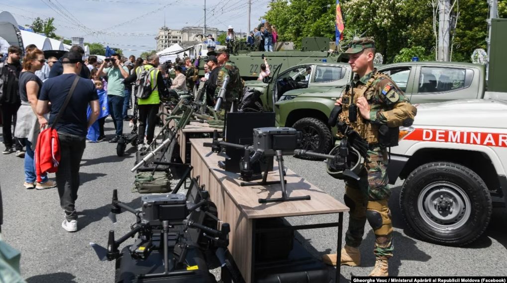 В Молдове хотят обязать мужчин до 55 лет пройти военную подготовку, а в старших классах ввести «патриотическое воспитание»