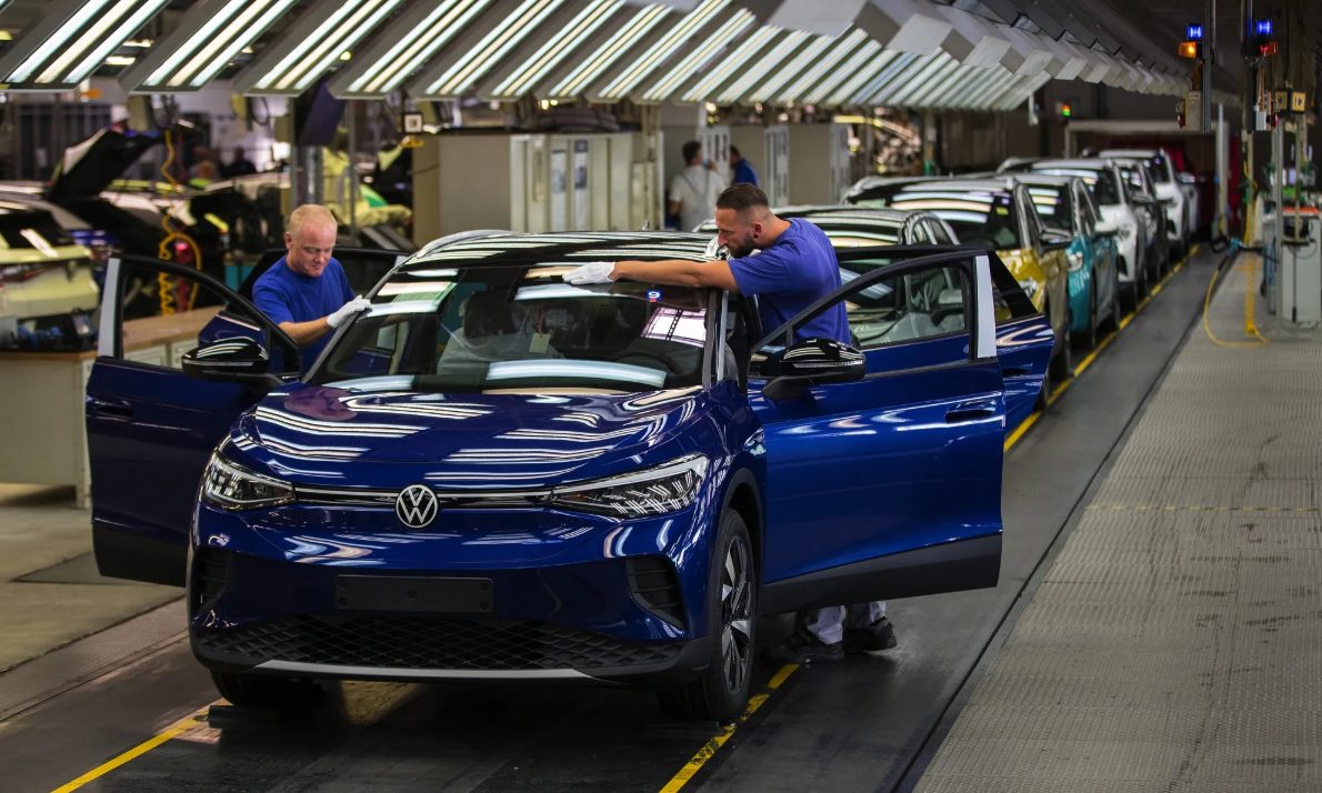 Volkswagen рассматривает закрытие четырех заводов: под угрозой 100 тысяч рабочих мест