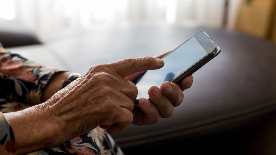 Мошенники разгулялись: 77-летняя женщина из Кишинёва осталась почти без миллиона леев