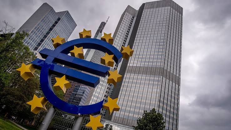 Euro digital contra dolarului: Europa caută alternative la Visa și Mastercard pentru a reduce dependența de SUA