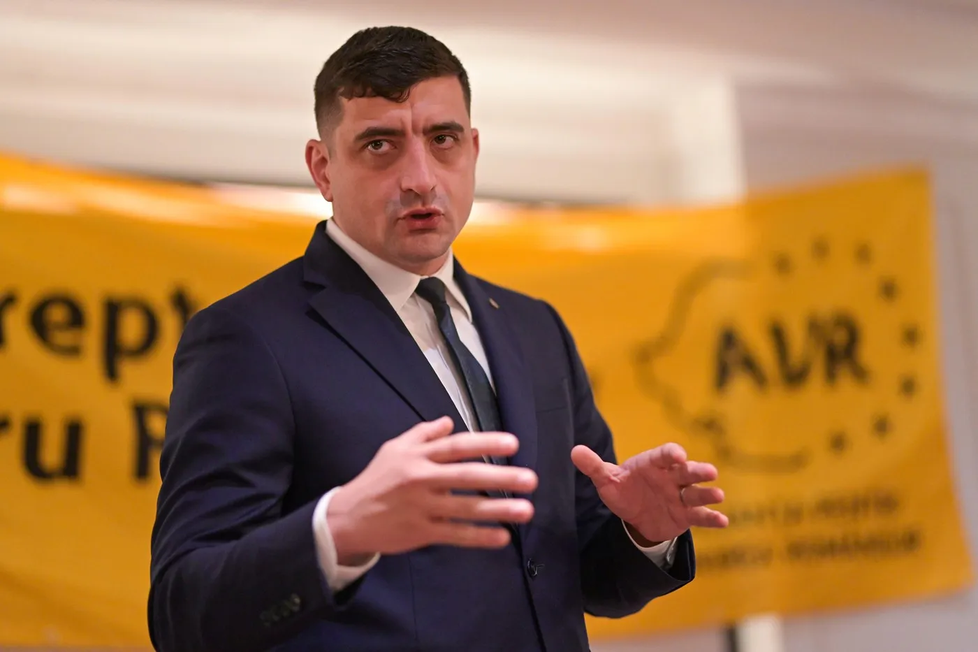 „Aceiași oameni care au anulat alegerile”: Simion critică desemnarea lui Veștea și spune că Nicușor Dan a ignorat forurile PNL
