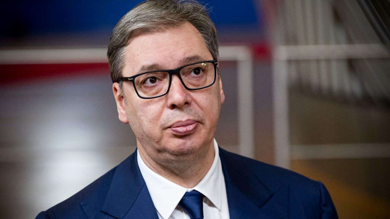 Вучич объявил, что через несколько недель уйдет в отставку