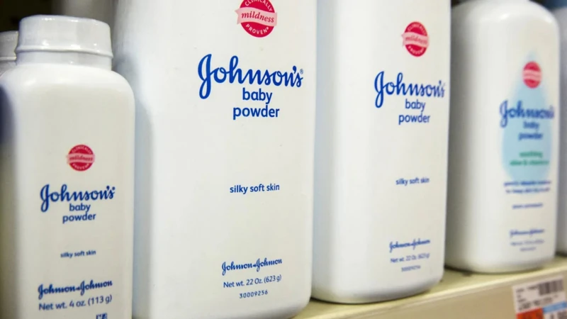 Johnson & Johnson va plăti $5,5 mlrd pentru soluționarea proceselor privind pudra cu talc. Reclamanții susțin că aceasta este cancerigenă