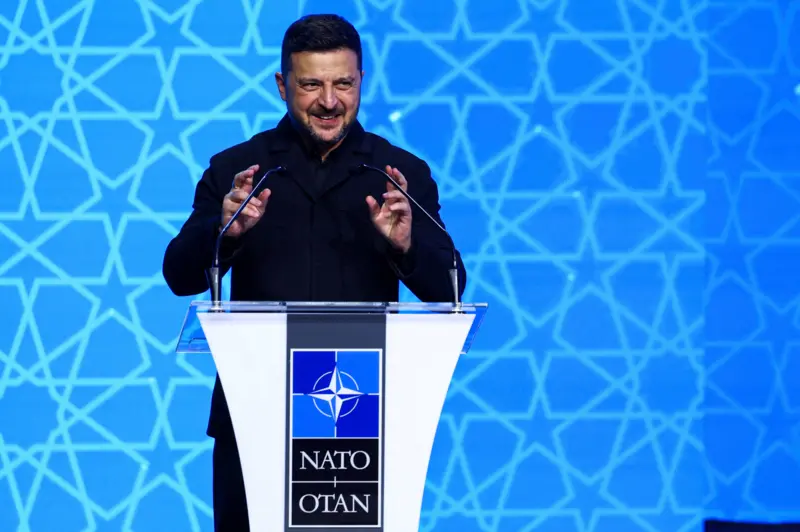 Зеленский на саммите НАТО: «Вы правда верите, что такая страна должна быть за пределами альянса?»