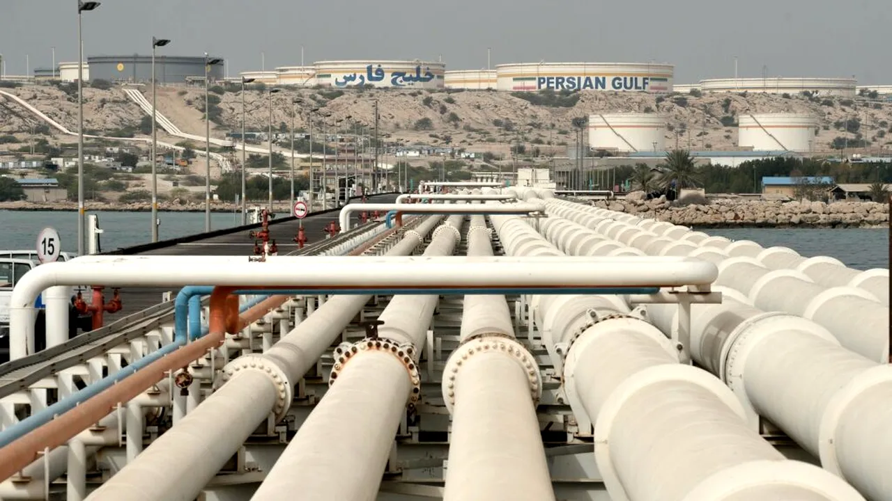 Prețul petrolului crește în contextul temerilor privind escaladarea Ormuz, după atacurile americane