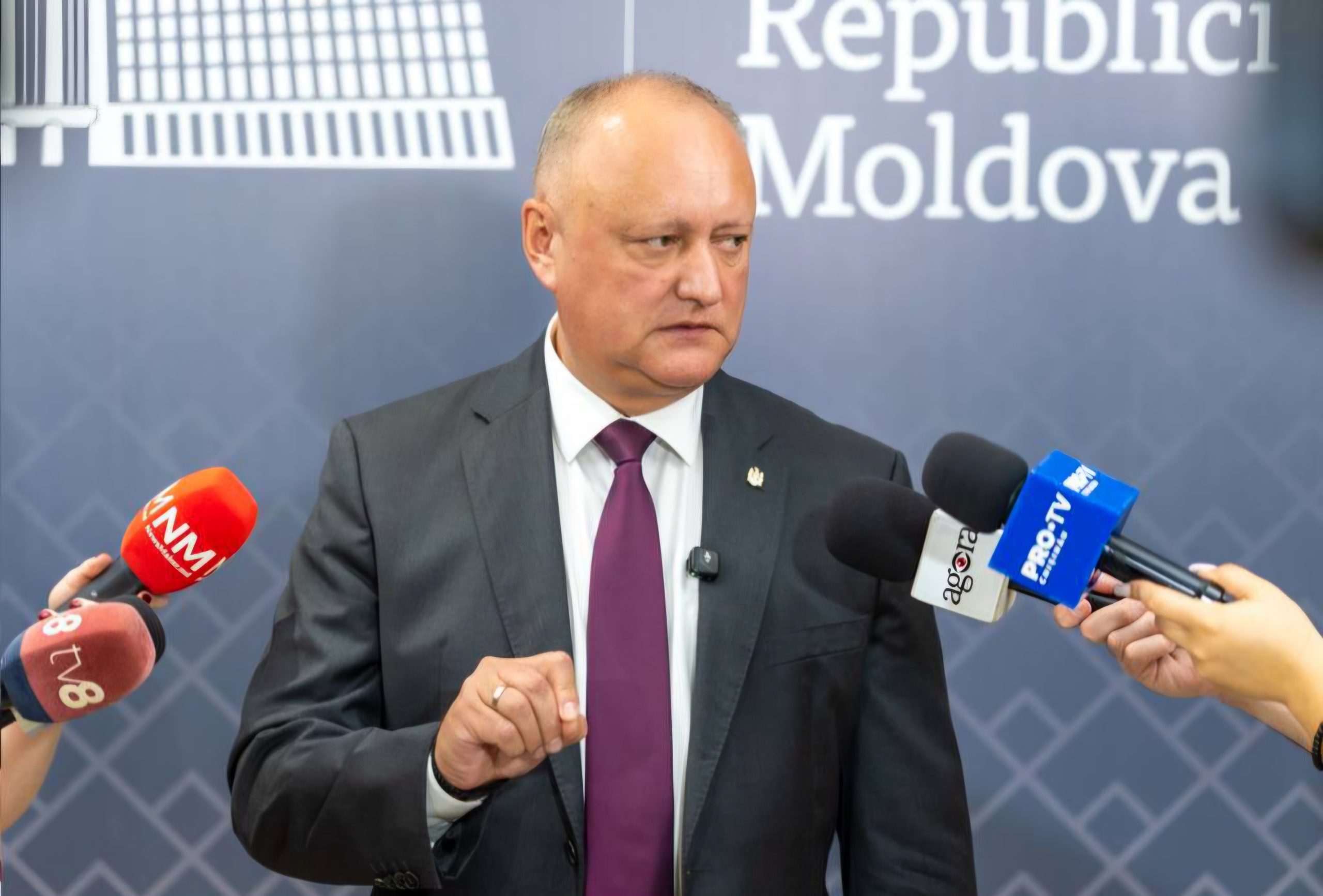 Додон заявил, что ПСРМ не пойдет на президентские консультации и требует досрочных выборов