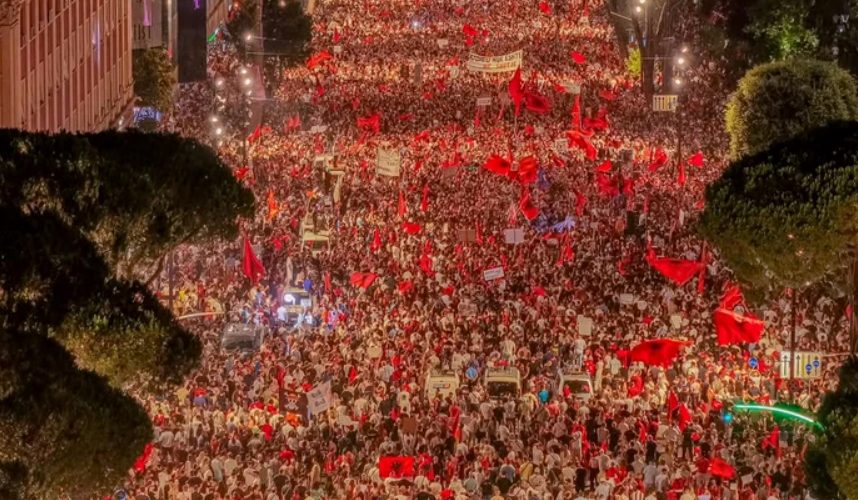 Беспрецедентные протесты в Тиране против девелоперского проекта семьи Трампа: «Албания не продается»