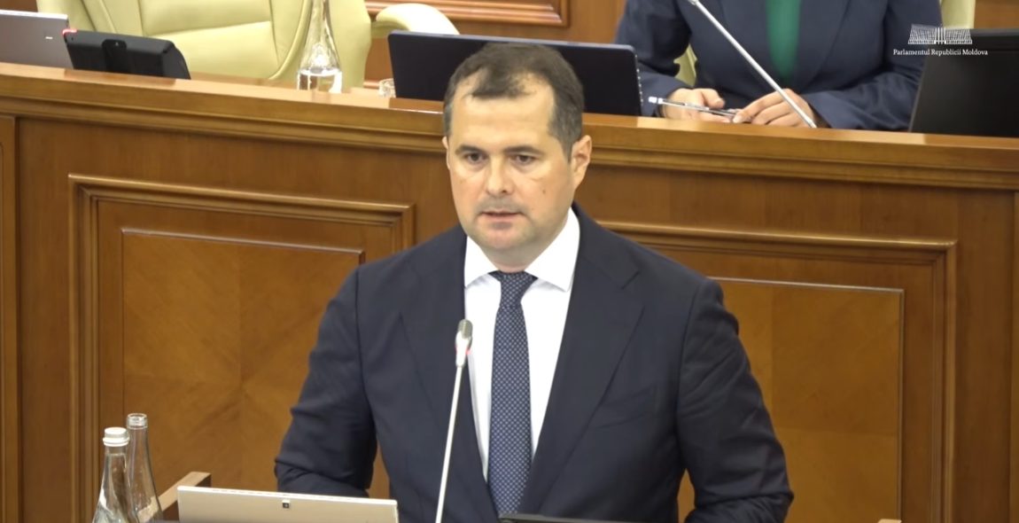 „Tofan a promis că îi va suna săptămânal pe antreprenori: «Totul este foarte simplu: iei telefonul și suni».”