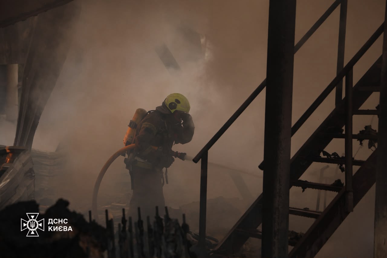 Ploaie de 132 de bombe peste Ucraina: Zelenski – „Nicio țintă nu justifică rănirea unui copil”