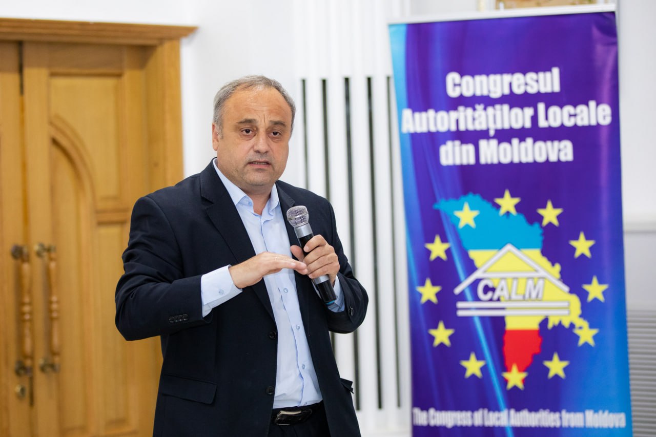 Dezmățul amalgamării „benevole”: CALM denunță presiuni dure, fără precedent, asupra aleșilor locali