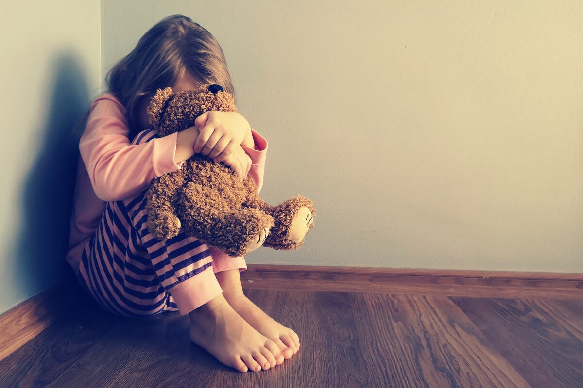 Мать позволила мужчине совершить сексуальное насилие над своей 6-летней дочерью за 100 леев