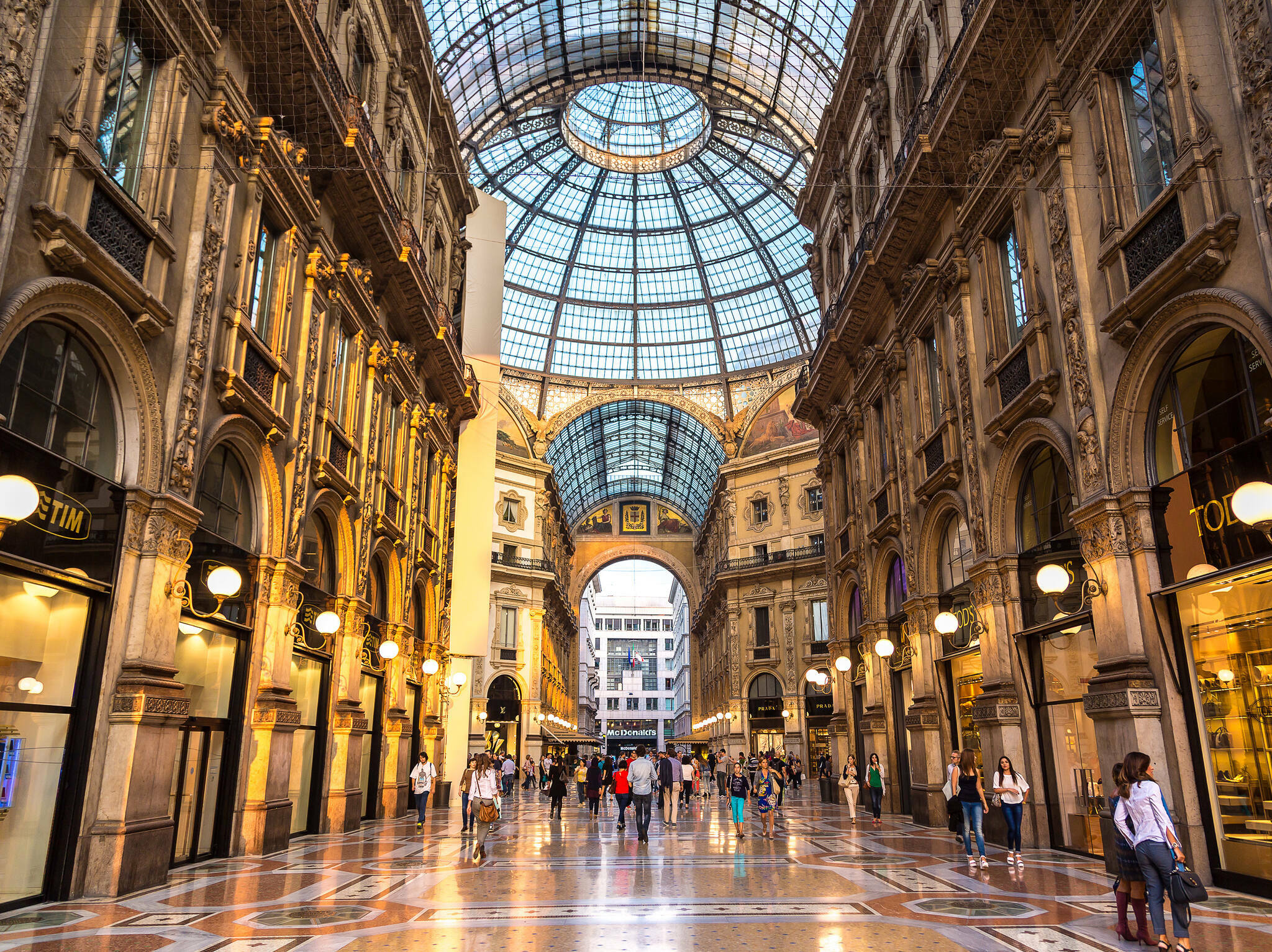 Super-bogații lumii investesc tot mai mult în Italia. Milano conduce clasamentul orașelor preferate