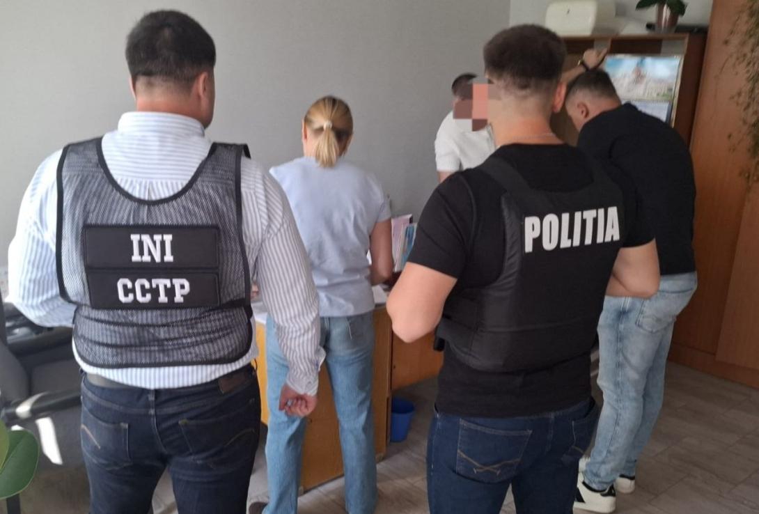 Adopție ilegală și trafic de copii la Nisporeni: O copilă de 14 ani, obligată să cerșească în scaun cu rotile