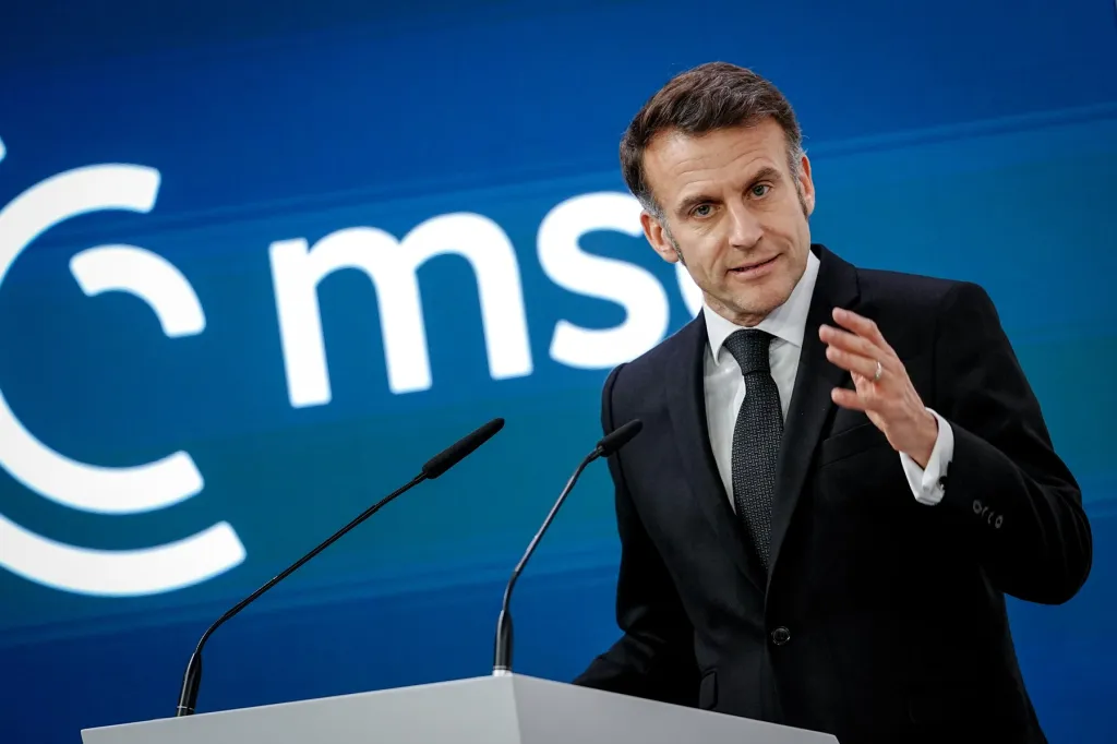 Guvernul lui Macron cere creşterea până la 6 ani de închisoare a pedepselor pentru fake news, după mesajul lui Musk pentru Le Pen