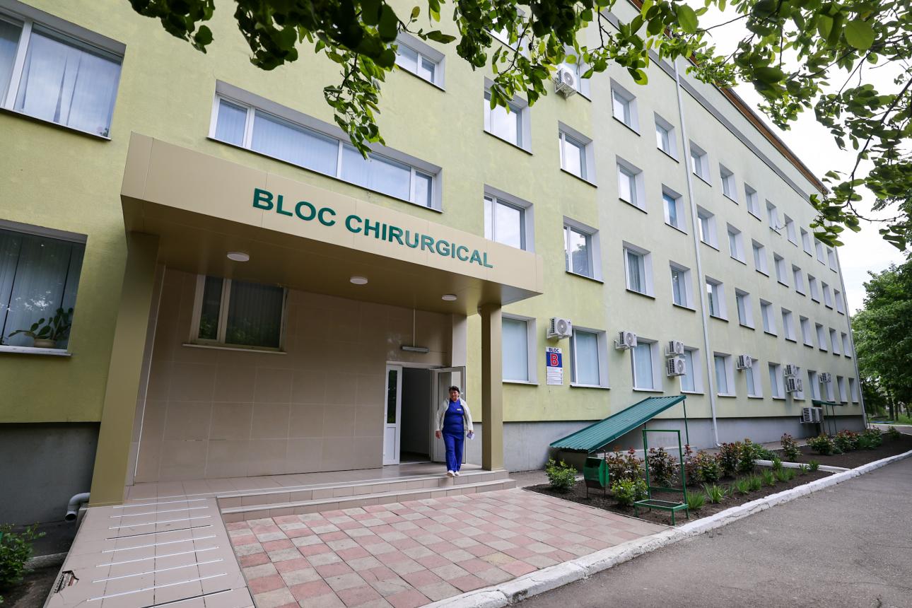 Calvarul birocratic: Drama unui copil din Hîncești, lăsat fără acte și invaliditate de spitalul raional