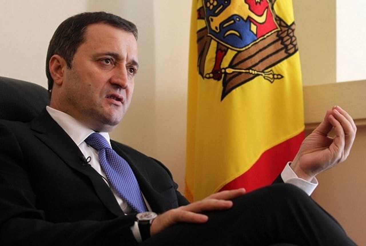 Vlad Filat „taie curentul partidului PAS” – au legalizat banii în plic, au epurat gândirea critică și a transformat statul în partid