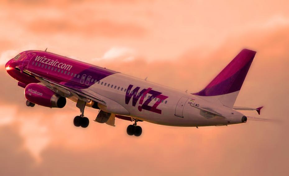 Wizz Air: Bagajul de cabină gratuit, obligatoriu prin lege, ar putea scumpi zborurile