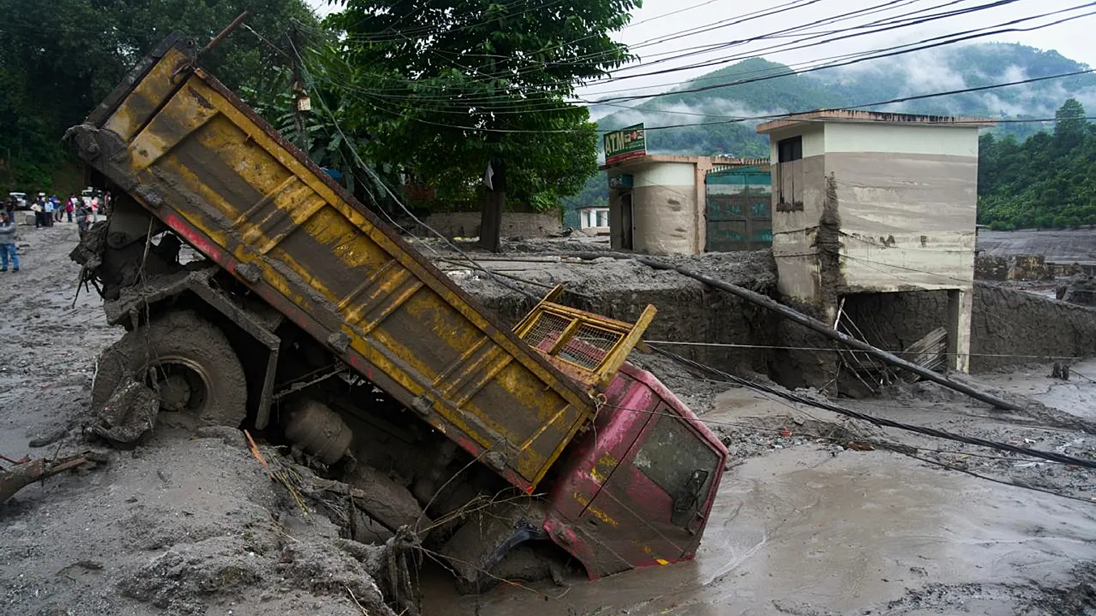 Aproape 3.000 de oameni sunt încă dispăruți după catastrofa din Nepal. Peste 600 au murit