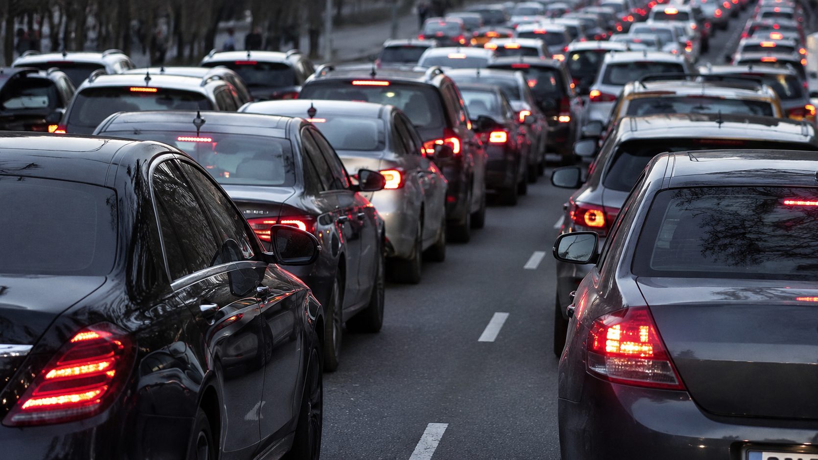 Încă o lovitură pentru șoferi: Începând cu 4 octombrie, prețul asigurărilor auto va crește
