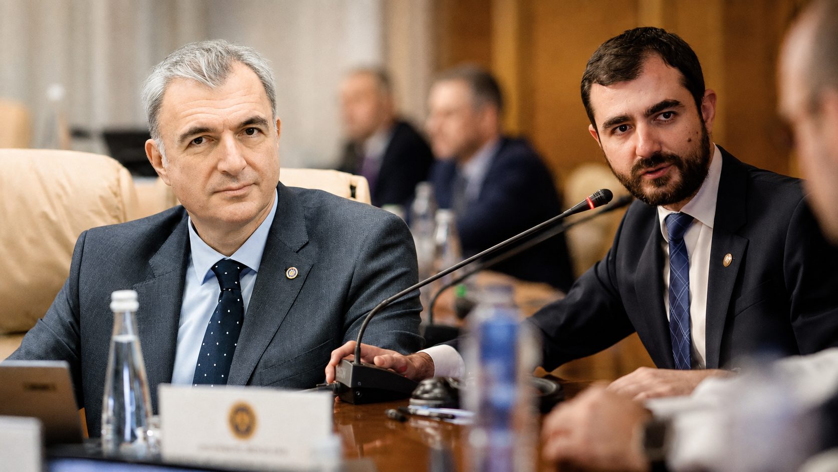 Нэсуй из USR и Осмокеску уже в пятницу официально вступят в должности министров