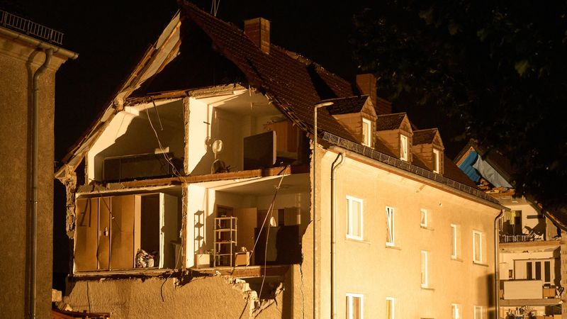 Сильные штормы в Германии: погибла женщина, десятки районов под красным уровнем опасности, в Бранденбурге прошёл торнадо