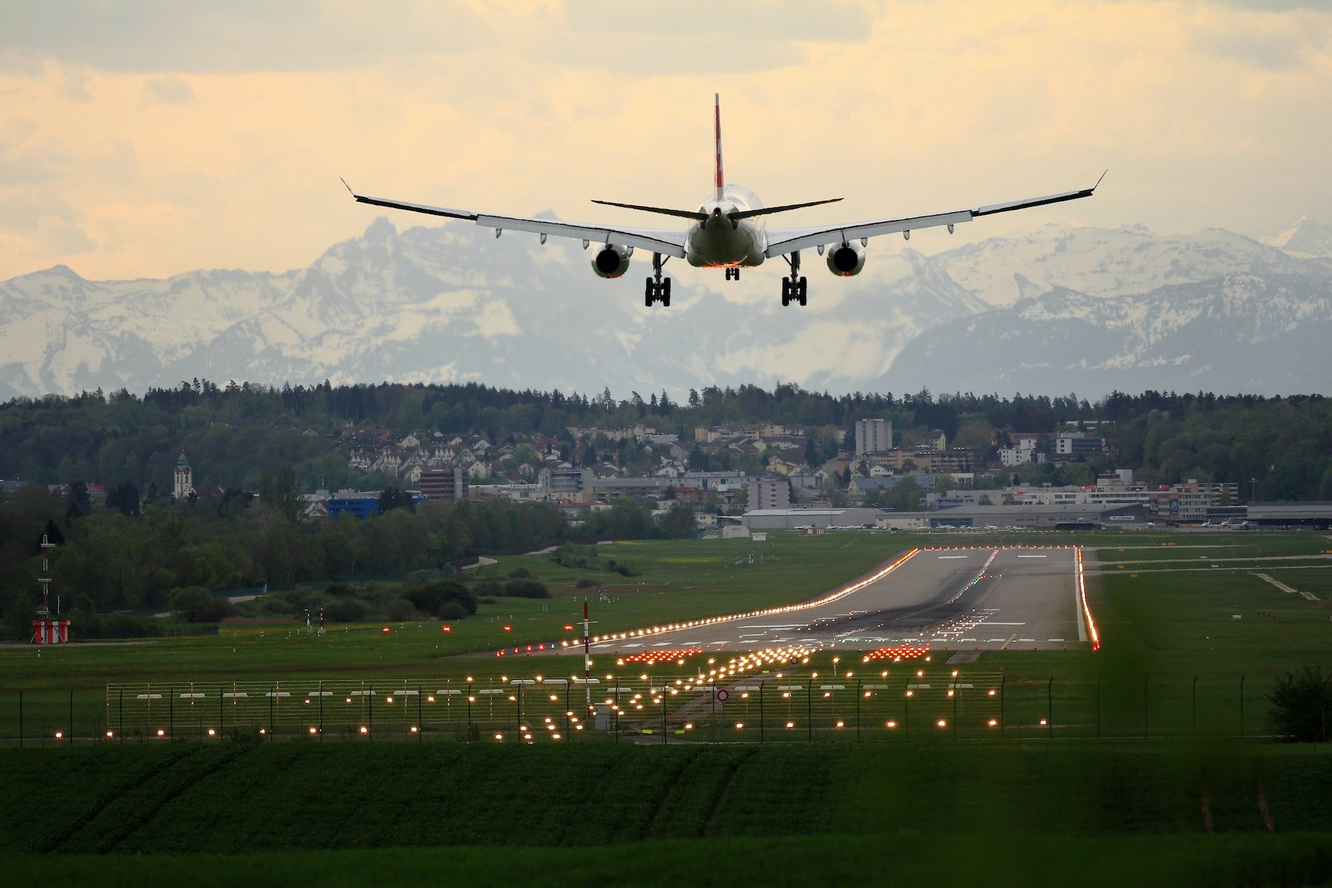 Creșterea temperaturilor ar putea împiedica mai multe avioane să decoleze la timp