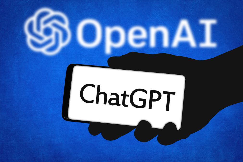 ChatGPT начал показывать рекламу в Европе. Это может повлиять на нейтральность ответов нейросети, опасаются эксперты