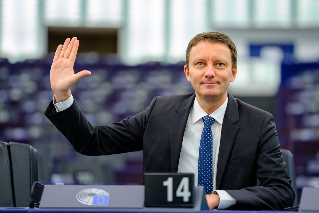 Мурешан сказал «да»: кандидат, поддержанный PNL-USR-UDMR, принял предложение Никушора Дана