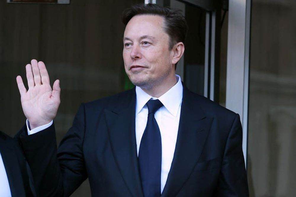 Elon Musk, investiții de miliarde în centre de stocare a energiei în Bulgaria. Energia va ajunge și în România