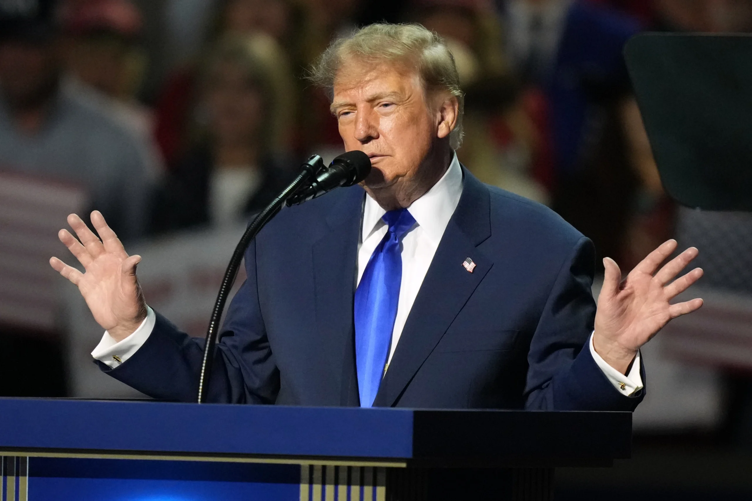 Câte 5.000 de dolari pentru fiecare: Trump le promite americanilor un „dividend” dacă republicanii câștigă