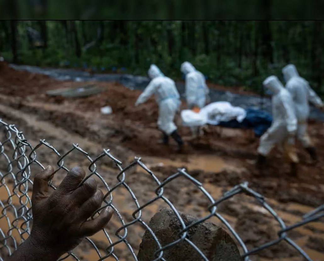 Bilanț cumplit în Nepal: peste 1.000 de morți și aproape 4.000 de dispăruți. Au început înhumările în masă