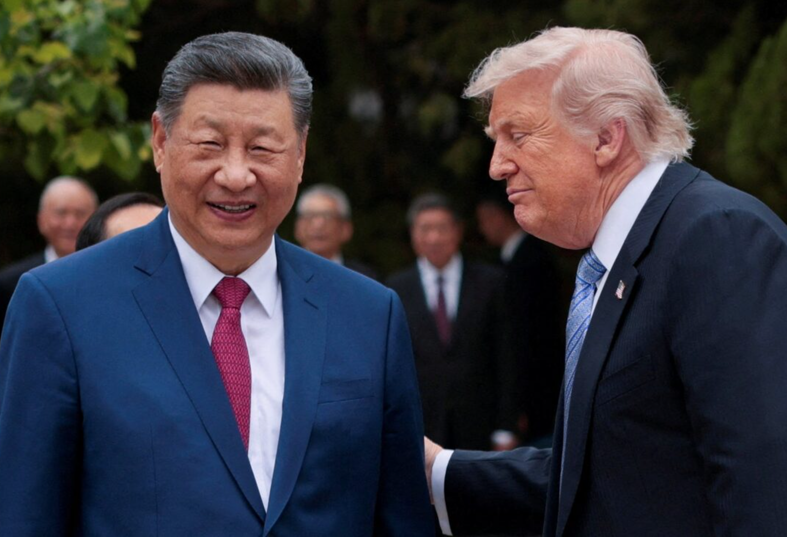 Xi Jinping începe o vizită de trei zile în SUA. Trump îl așteaptă cu o primire fastuoasă, dar negocierile se anunță dificile