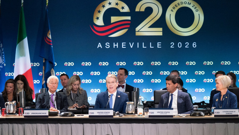 G20 începe sub presiunea datoriilor globale. Scott Bessent: „Lumea e înglodată în datorii”