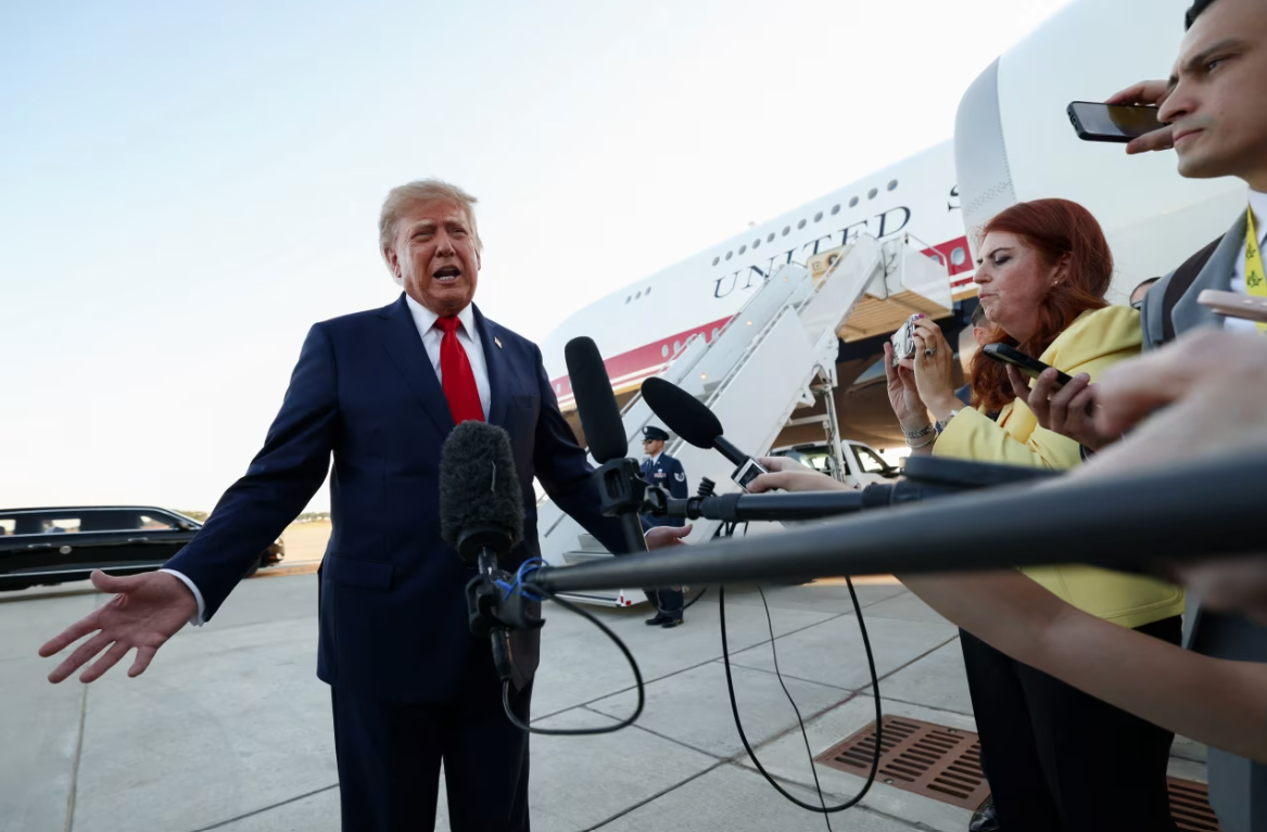 Trump amenință că va întrerupe schimburile comerciale cu UE în cazul unei asocieri cu Canada: „Ar fi un act ostil”