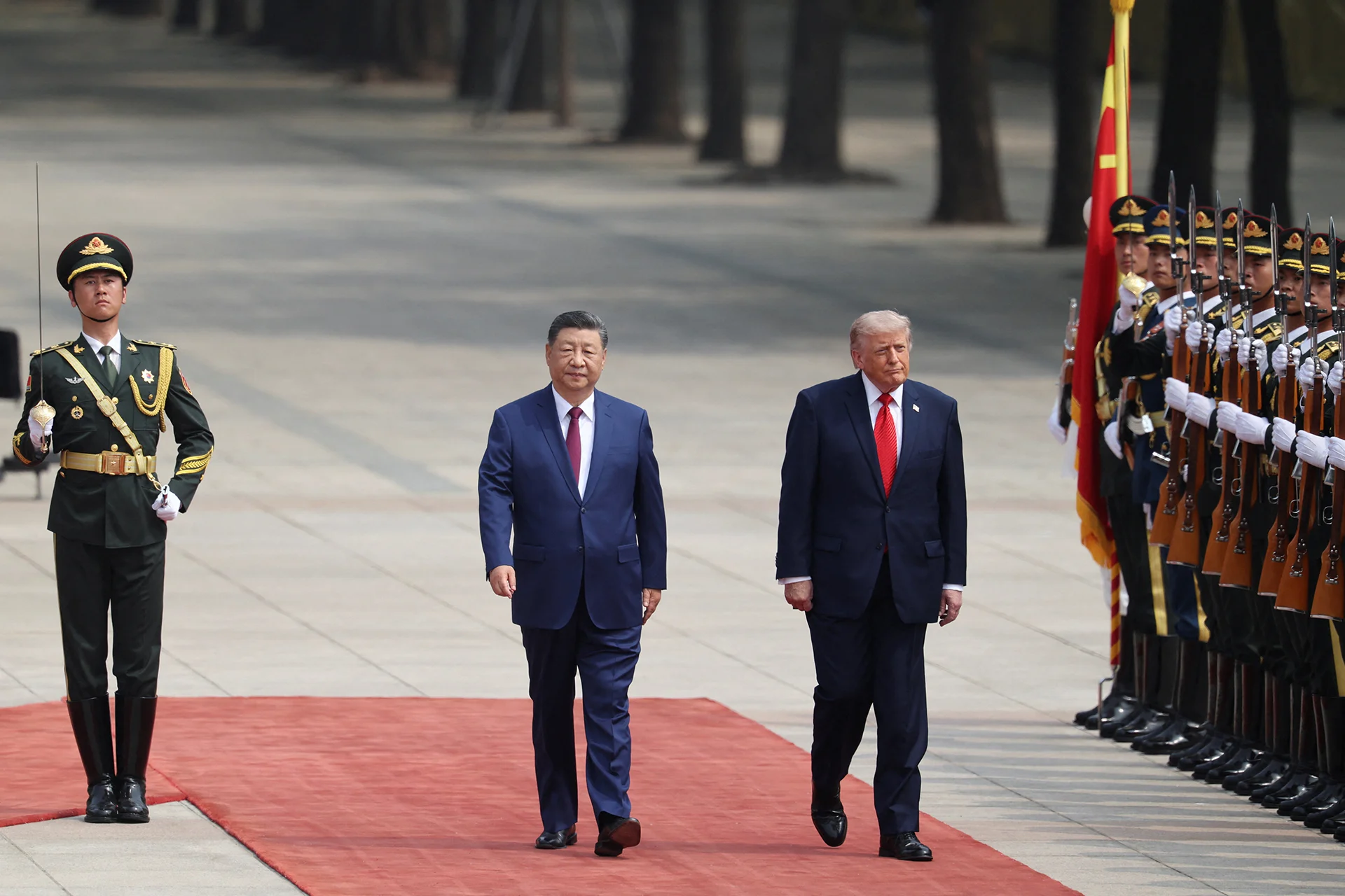 Trump îl va întâmpina personal pe Xi Jinping la aeroport. Liderul Chinei merge în SUA într-o vizită de stat