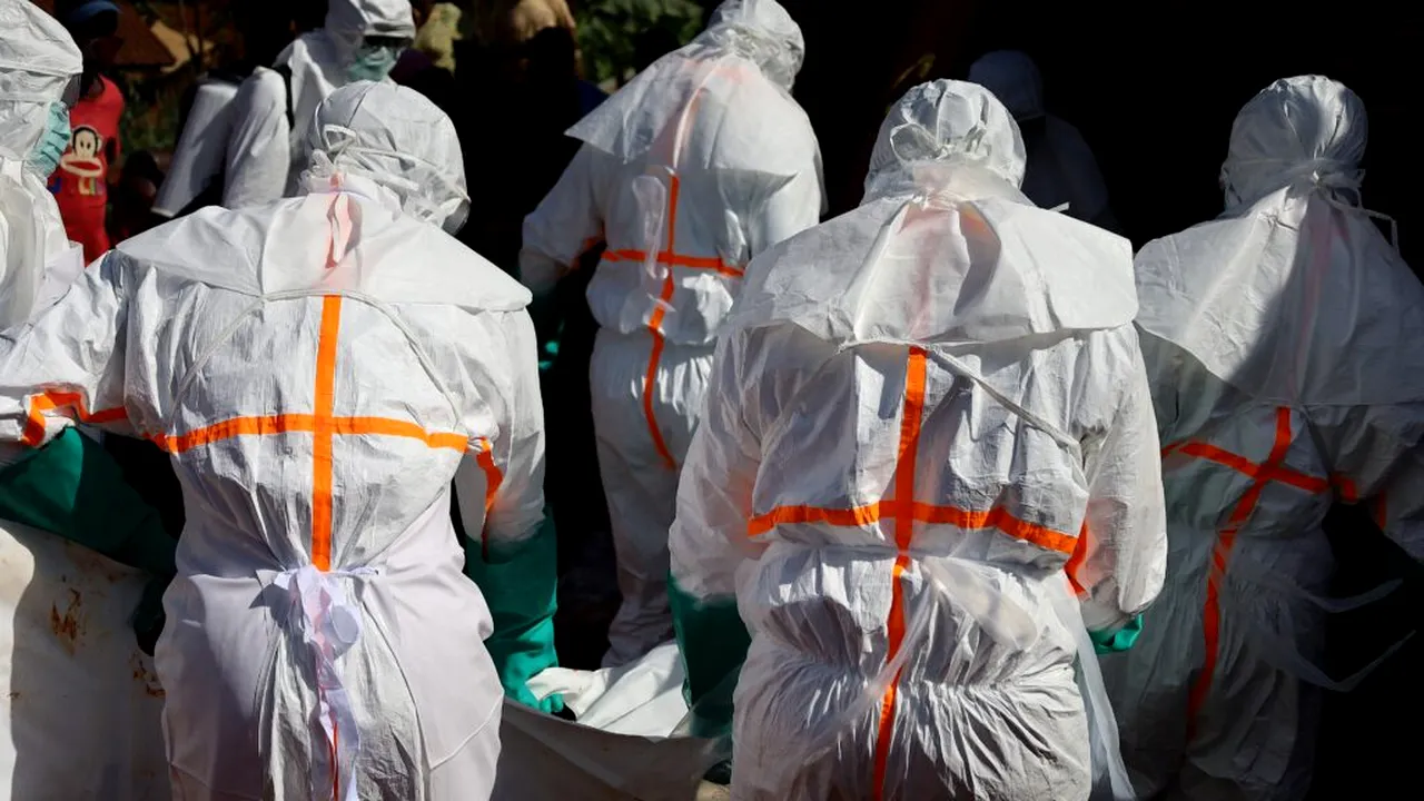 Ebola face ravagii în Congo. Numărul deceselor cauzate de epidemie a depășit 3 000