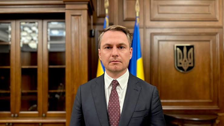 Подавший в отставку Генпрокурор Украины объявил о подозрении директору НАБУ. Реакция Зеленского