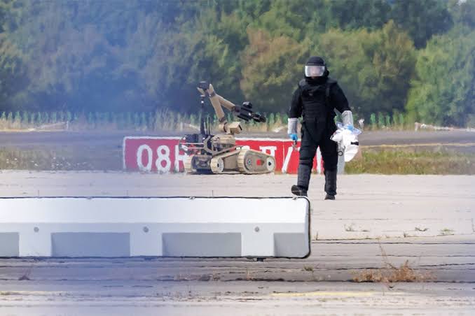 Берлин обвинил Москву в организации атаки БПЛА на аэропорт Лейпцига. Введены санкции против России