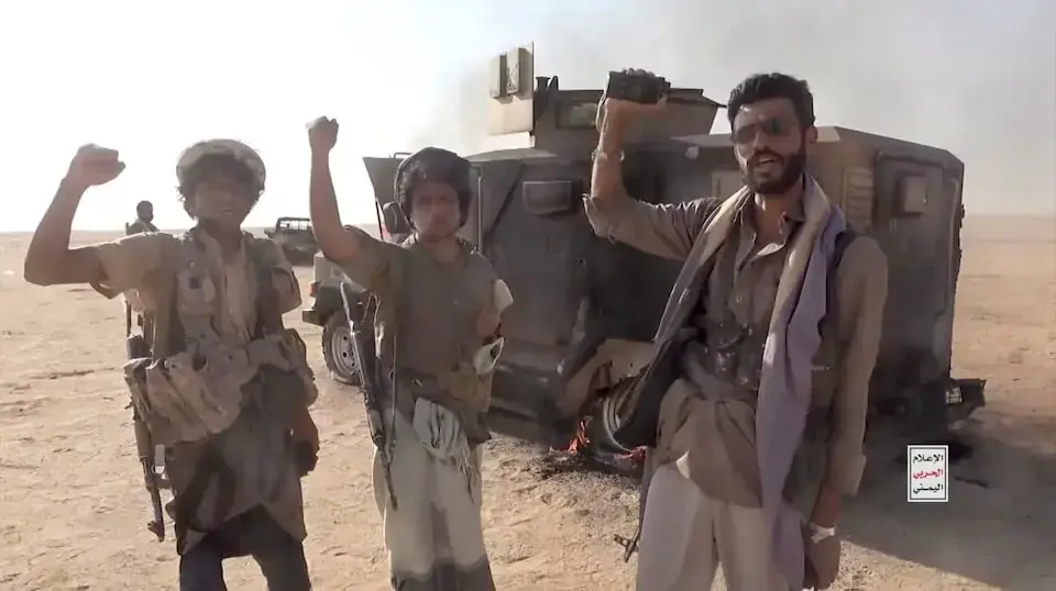 Lupta din Yemenului: rebelii Houthi au încercuit aproape un oraș important, iar forțele Riadului avansează spre Bab el-Mandeb