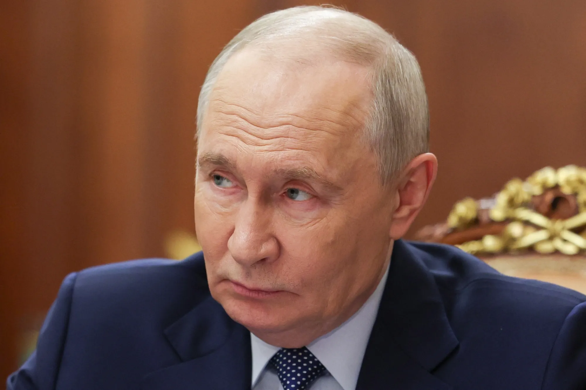 Путин предложил Трампу и Си Цзиньпину обсудить завершение войны в Украине без участия Зеленского — WSJ