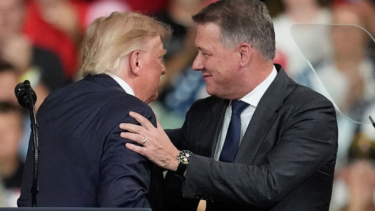 Furie în Germania, după ce şeful Audi a apărut alături de Trump la un miting electoral