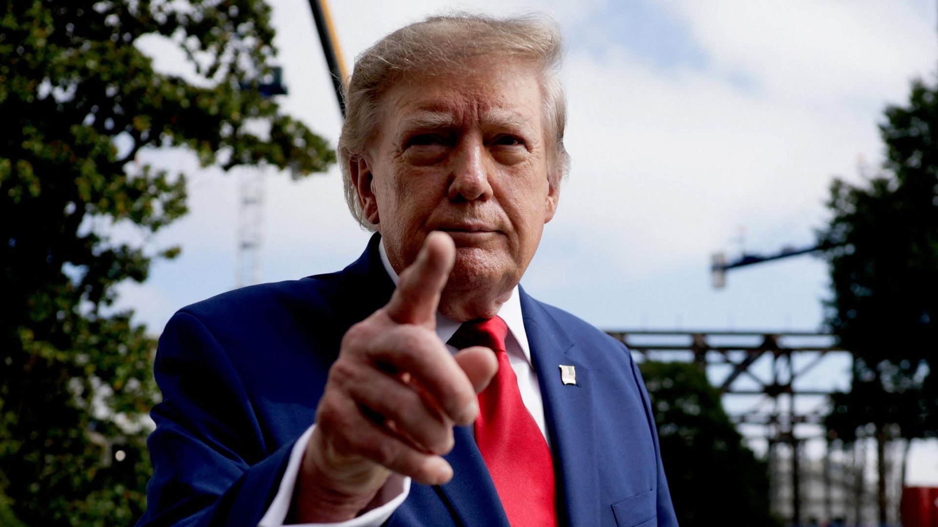 Trump: Zelenski nu vrea să pună capăt războiului și probabil că nu și-a dorit niciodată acest lucru