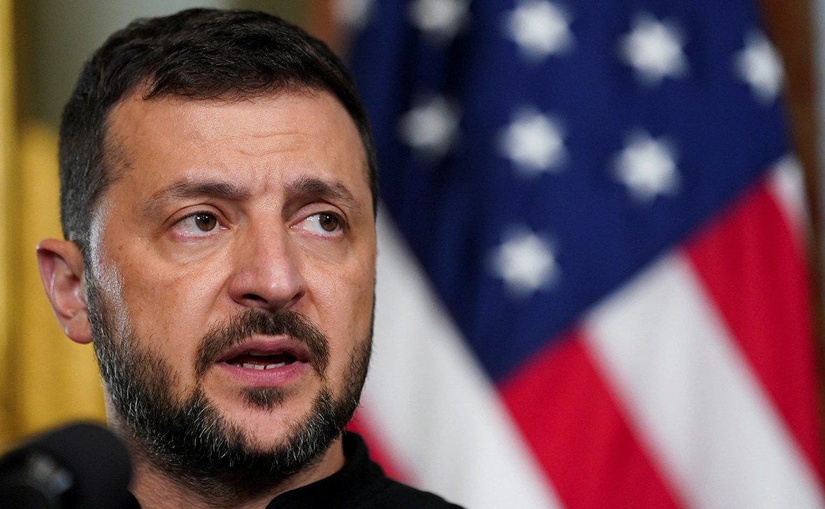 Зеленский заявил о проблемах с передачей разведданных Украине: в США сослались на «плохие погодные условия»