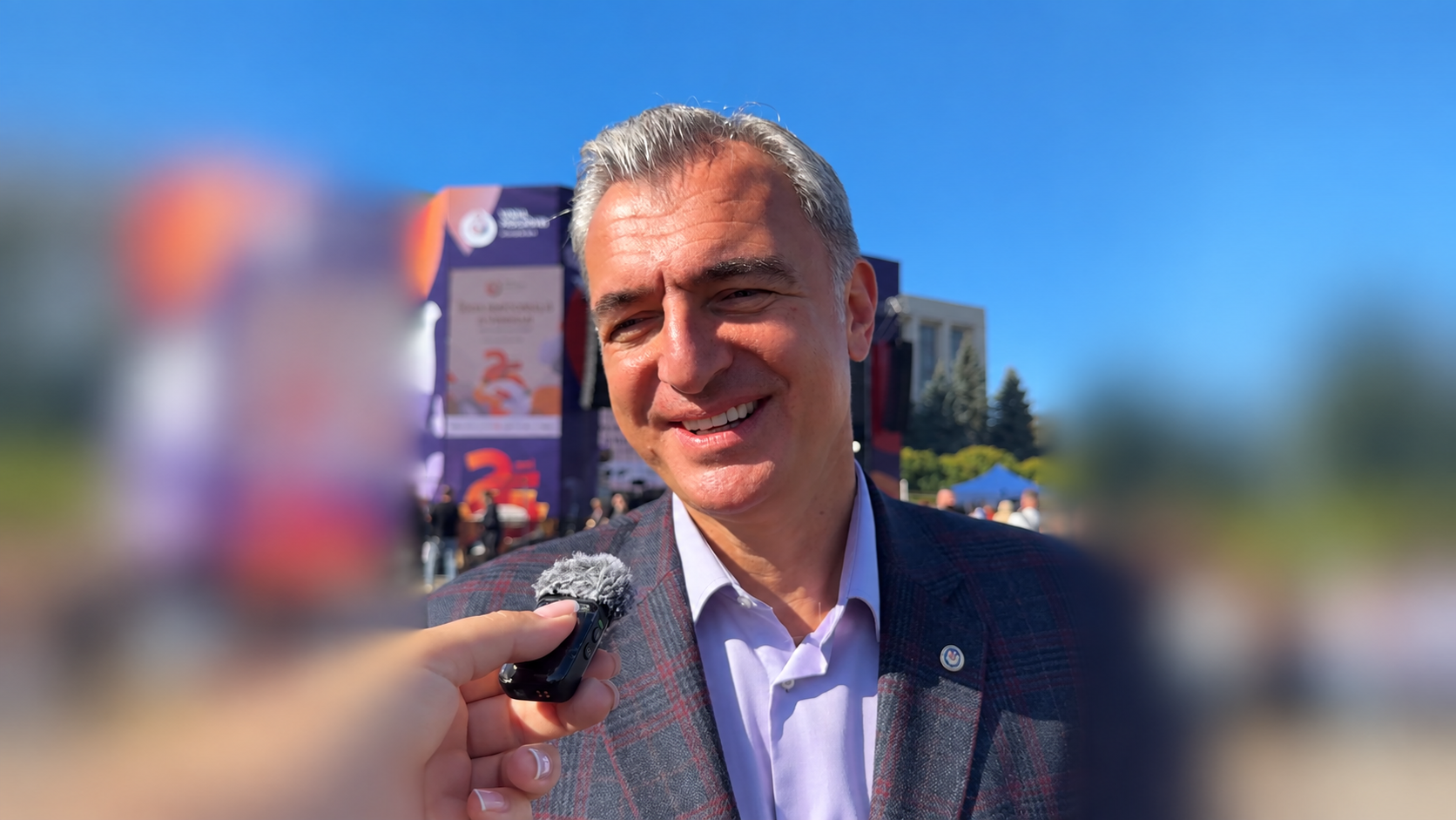 Stop cadru! Osmochescu, întrebat dacă a aprins o lumânare, așa cum a sugerat premierul: „Ajută orice”