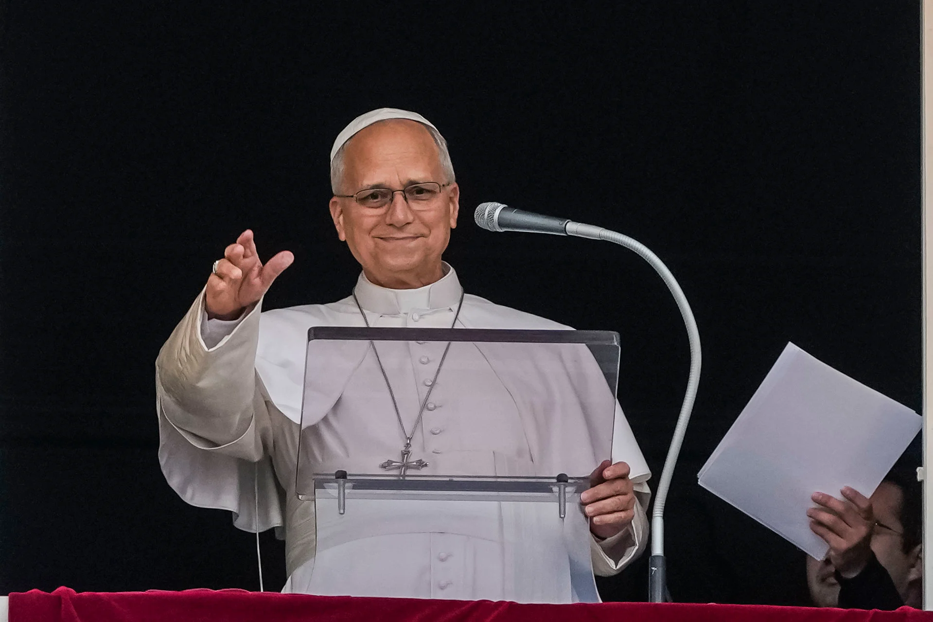 Papa Leon al XIV-lea, prima apariție publică după operația pentru cancer pulmonar. Suveranul pontif își reia treptat activitatea