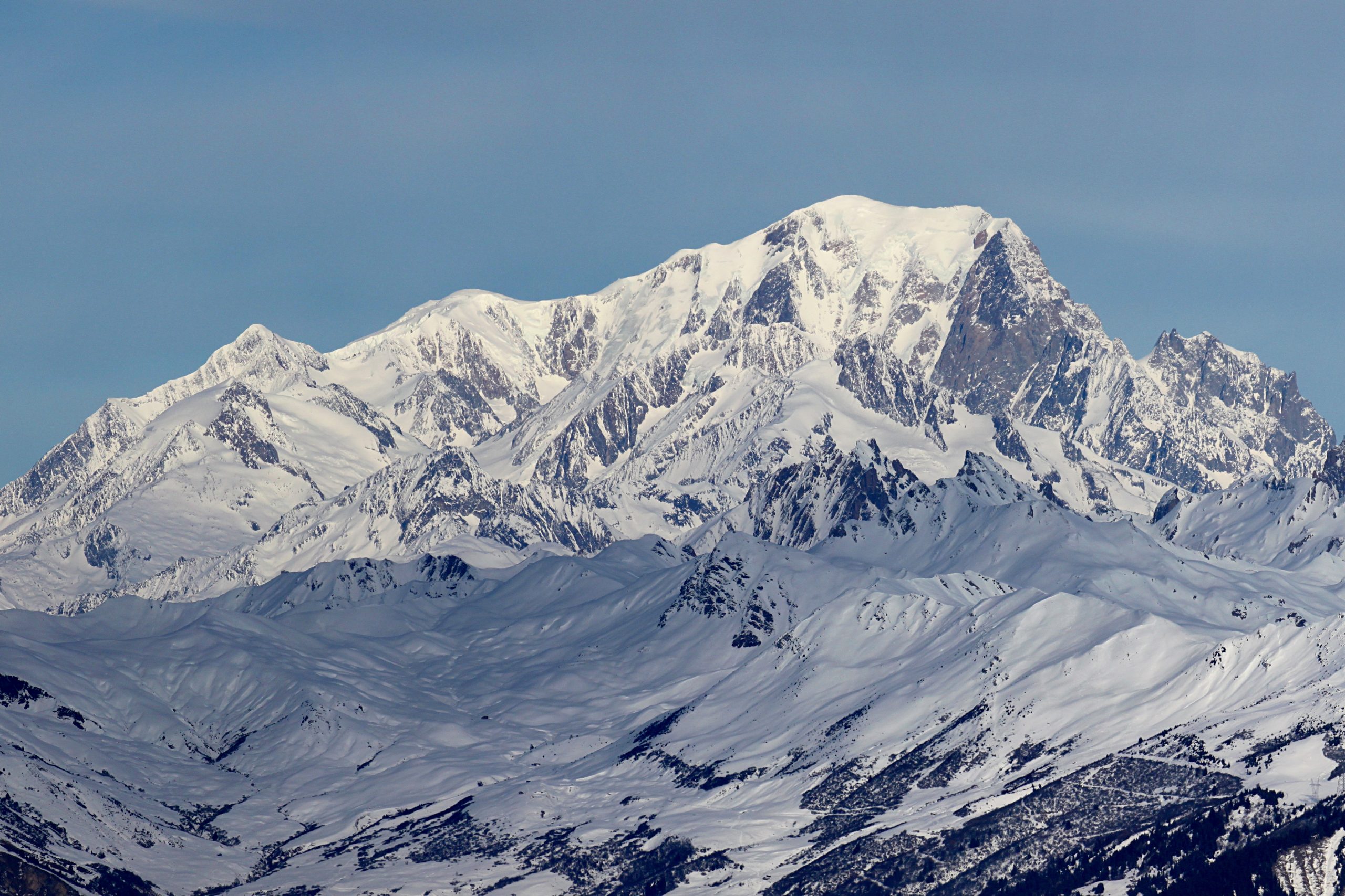 Mont Blanc, „acoperişul Europei”, a pierdut peste un metru din înălţime într-un an