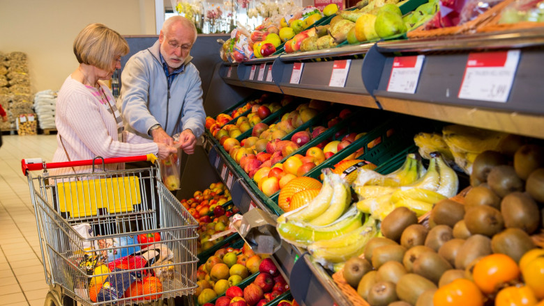 Unul dintre fructele nelipsite din supermarketuri s-ar putea scumpi. Războaiele și El Nino pun presiune pe producători