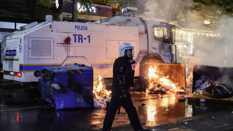 A șaptea zi de proteste în Albania: aproape 300 de răniți, manifestanții cer demisia premierului