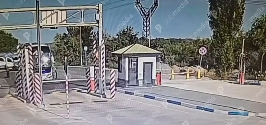 Опубликовано видео момента взрыва снаряда на КПП Паланка: записи приобщили к уголовному делу