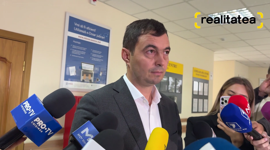 „Aceasta este tactica apărării”: peste 50 de cereri depuse de avocații lui Plahotniuc în dosarul „furtului miliardului”